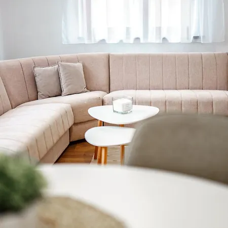 Apartment Elyca *